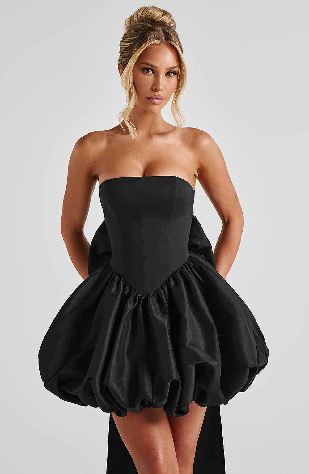 Lotus Mini Dress - Black - Napalia
